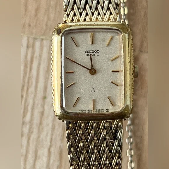 Seiko Single Quartz Rare Vintage Gold Plated Ladies Watch Gold